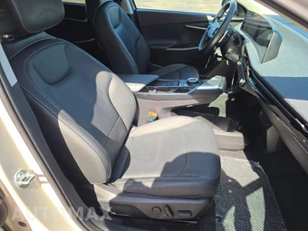 2023 Kia EV6 Wind - miniatura 8
