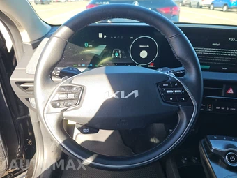 2023 Kia EV6 Wind - miniatura 10