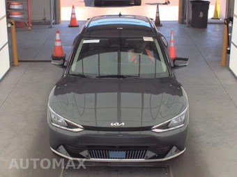 2023 Kia EV6 Wind - miniatura 2