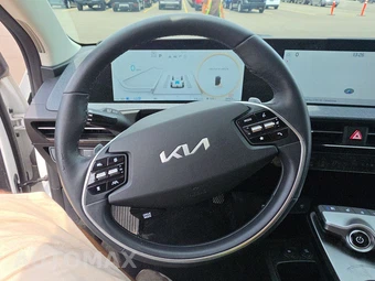 2023 Kia EV6 Wind - miniatura 10