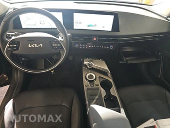 2023 Kia EV6 Wind - miniatura 11