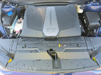 2023 Kia EV6 Wind - miniatura 15