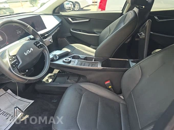 2023 Kia EV6 Wind - miniatura 7
