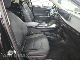 2023 Kia EV6 Wind - miniatura 8