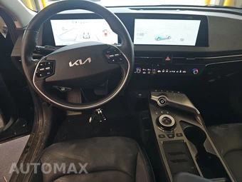 2023 Kia EV6 Wind - miniatura 11