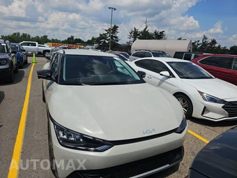 2023 Kia EV6 Wind - miniatura 2