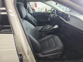 2023 Kia EV6 Wind - miniatura 8