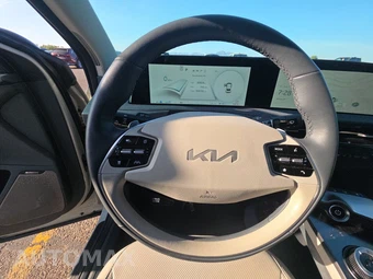 2023 Kia EV6 Wind - miniatura 10