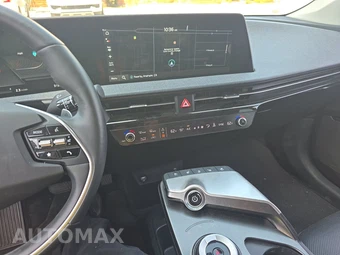2023 Kia EV6 Wind - miniatura 11