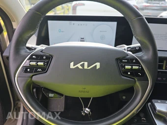 2023 Kia EV6 Wind - miniatura 10