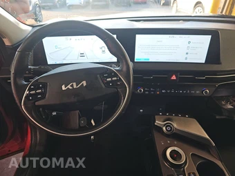 2023 Kia EV6 Wind - miniatura 11