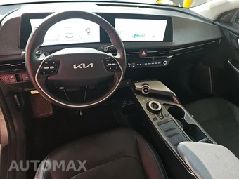 2023 Kia EV6 Wind - miniatura 11