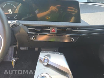 2023 Kia EV6 Wind - miniatura 11