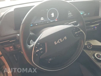 2023 Kia EV6 Wind - miniatura 10
