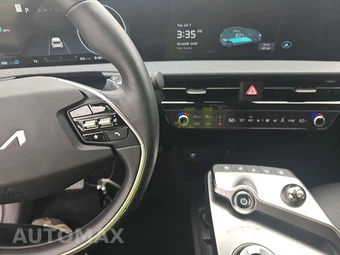 2023 Kia EV6 Wind - miniatura 11