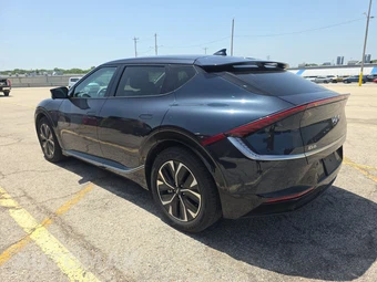 2023 Kia EV6 Wind – miniatura 6