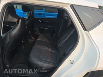 2023 Kia EV6 Wind - miniatura 13