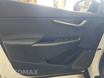 2023 Kia EV6 Wind - miniatura 9
