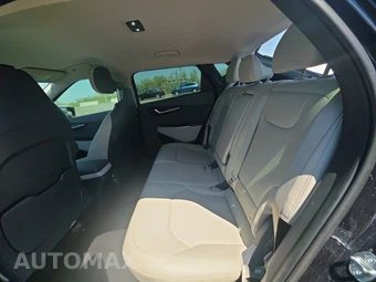 2023 Kia EV6 Wind - miniatura 13