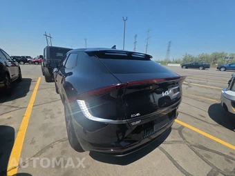 2023 Kia EV6 Wind - miniatura 6