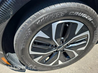 2023 Kia EV6 Wind - miniatura 17
