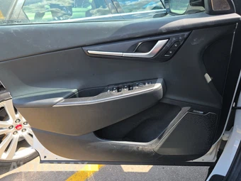 2023 Kia EV6 Wind - miniatura 9