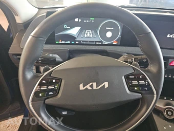 2023 Kia EV6 Wind - miniatura 10