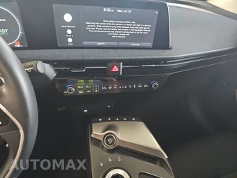 2023 Kia EV6 Wind - miniatura 11