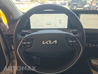 2023 Kia EV6 Wind - miniatura 10