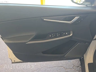 2023 Kia EV6 Wind - miniatura 9