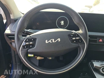 2023 Kia EV6 Wind - miniatura 10