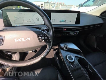 2023 Kia EV6 Wind - miniatura 11