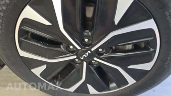 2023 Kia EV6 Wind - miniatura 29
