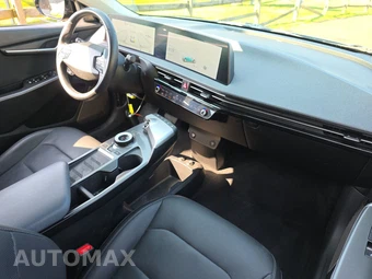 2023 Kia EV6 Wind - miniatura 8