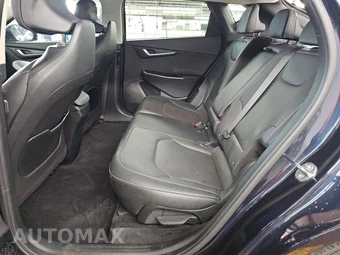 2023 Kia EV6 Wind - miniatura 13