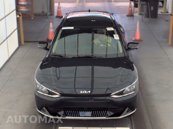2023 Kia EV6 Wind - miniatura 2