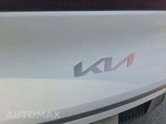2023 Kia EV6 Wind - miniatura 16