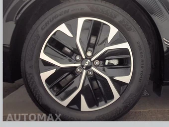 2023 Kia EV6 Wind - miniatura 11