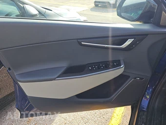 2023 Kia EV6 Wind - miniatura 9