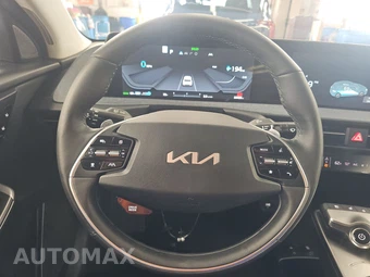 2023 Kia EV6 Wind - miniatura 10