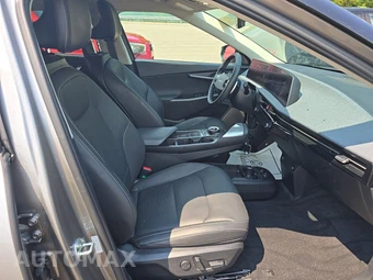 2023 Kia EV6 Wind - miniatura 8