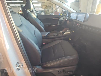 2023 Kia EV6 Wind - miniatura 8