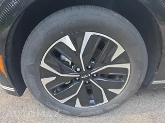 2023 Kia EV6 Wind - miniatura 17