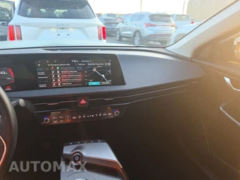 2023 Kia EV6 Wind - miniatura 11
