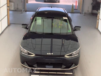 2023 Kia EV6 Wind – miniatura 2