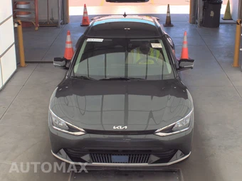 2023 Kia EV6 Wind - miniatura 2