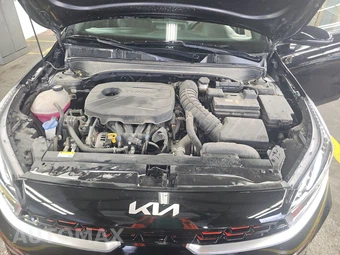 2023 Kia Forte GT - miniatura 15