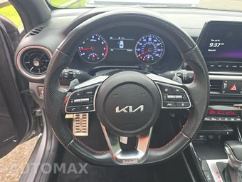 2023 Kia Forte GT - miniatura 10