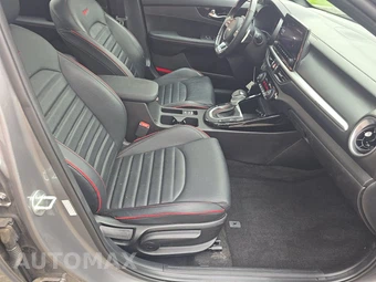 2023 Kia Forte GT - miniatura 8