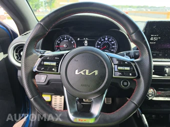 2023 Kia Forte GT - miniatura 10